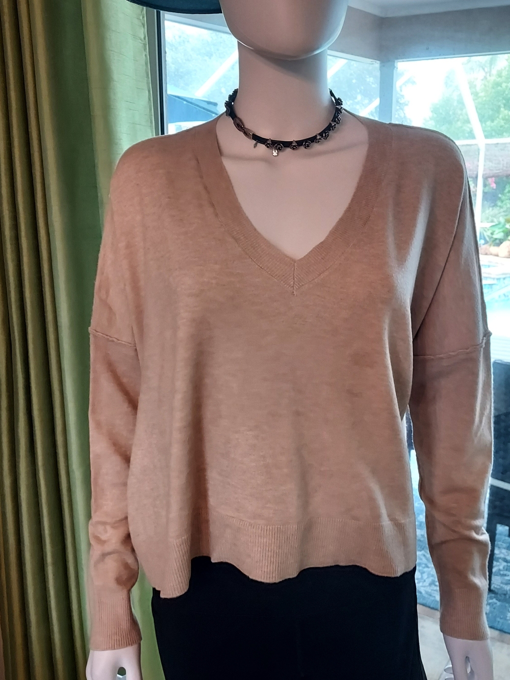 Altar'd State Women's V-Neck Viscose Oversized Sweater in  Heathered Tan. Sz. XS